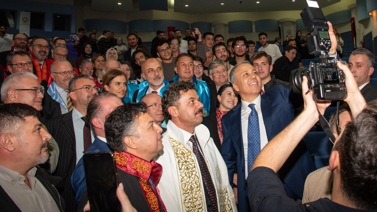 Selçuk Üniversitesi akademik yıl açılışı, Bakan Ali Yerlikaya’nın katılımıyla gerçekleşti